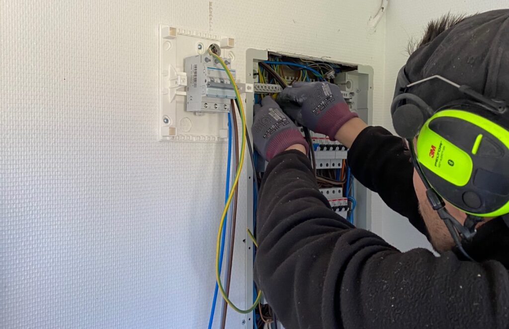 montor-installerar-solceller-malmo-sladdar